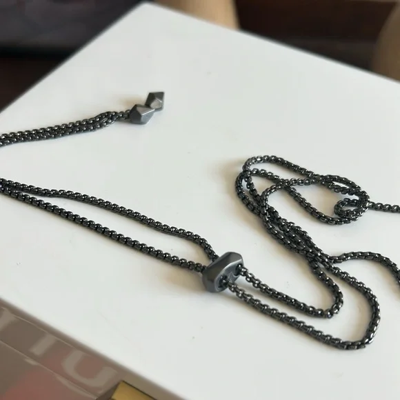 Kendra Scott Gunmetal and Dichroic Glass Stone Adjustable Necklace. - Picture 4 of 7